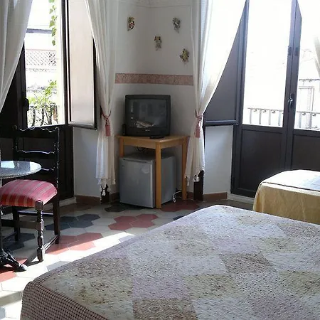 Floresta 3* タオルミーナ