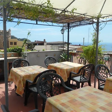 Bed & Breakfast Floresta Taormina