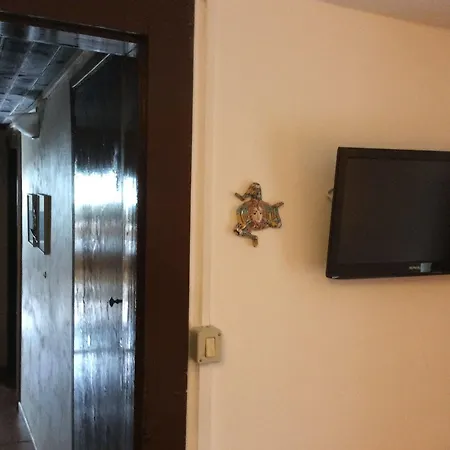 Oda ve Kahvaltı Floresta 3*